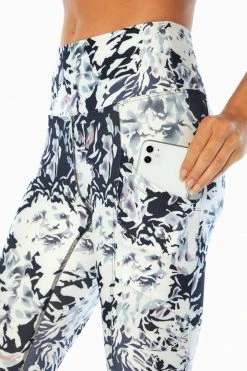 Marika Balance Collection Eclipse Printed Side Pocket Mid Calf Capri Legging
