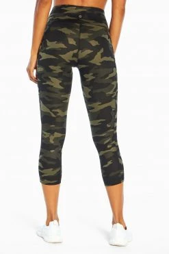 Marika Balance Collection Eclipse Printed Side Pocket Mid Calf Capri Legging