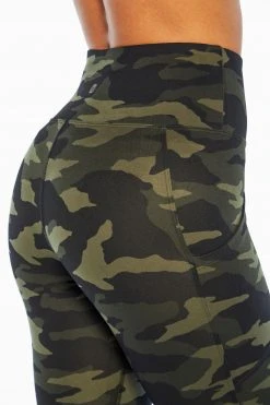 Marika Balance Collection Eclipse Printed Side Pocket Mid Calf Capri Legging