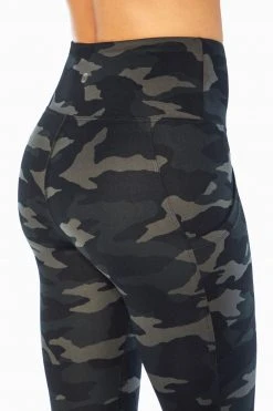 Marika Balance Collection Eclipse Printed Side Pocket Mid Calf Capri Legging