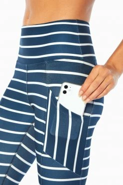 Marika Balance Collection Eclipse Printed Side Pocket Mid Calf Capri Legging