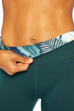 Marika Balance Collection Pop Ankle Legging