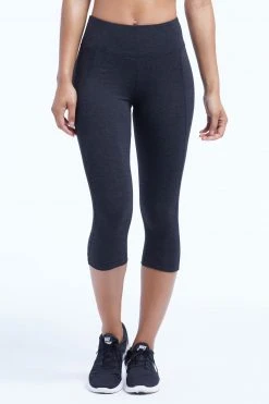 Marika Carrie Slimming Capri Bottoms