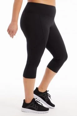 Marika Bestsellers High-Rise Tummy Control Capri (Plus Size)