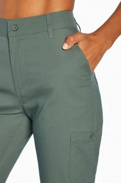 Marika Skylar Capri Pant