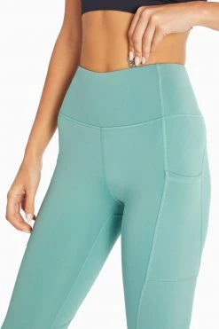 Marika Elsa Side Pocket Mid Calf Capri