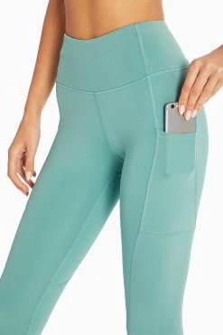 Marika Elsa Side Pocket Mid Calf Capri