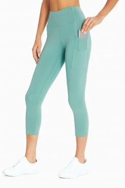 Marika Elsa Side Pocket Mid Calf Capri
