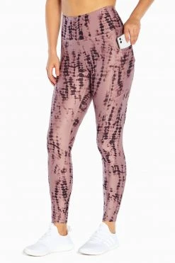 Marika Drift Side Pocket Legging - Stylish & Functional Women's Leggings with Playful Prints 24 Marika Drift Side Pocket Legging Features