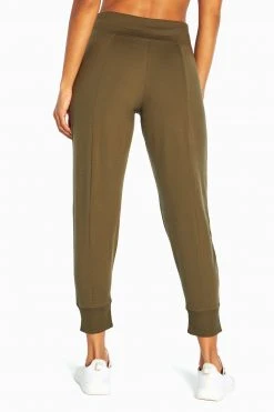 Marika Mona Jogger Features