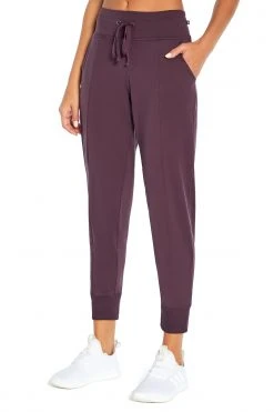 Marika Mona Jogger Features