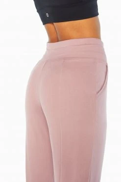 Marika Mona Jogger Features