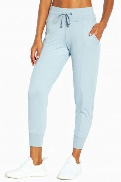 Marika Mona Jogger Features