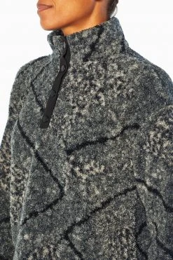 Marika Tyra Cropped Sherpa Pullover